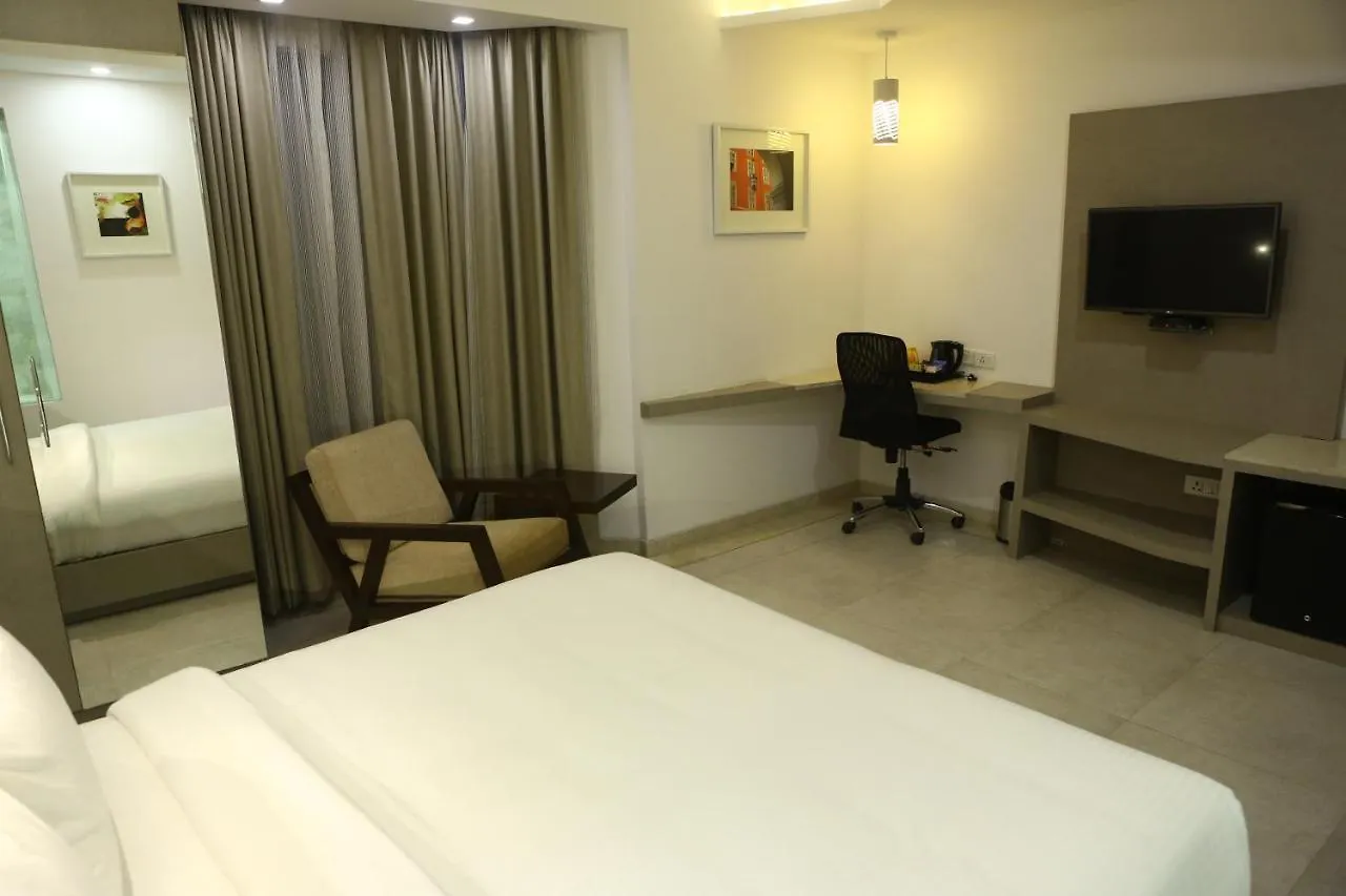 Keys Lite By Lemon Tree Hotels, Mayfield, Gurgaon 3*,